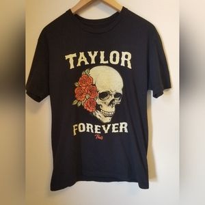 Taylor Forever 2018 Tour Shirt Size Medium